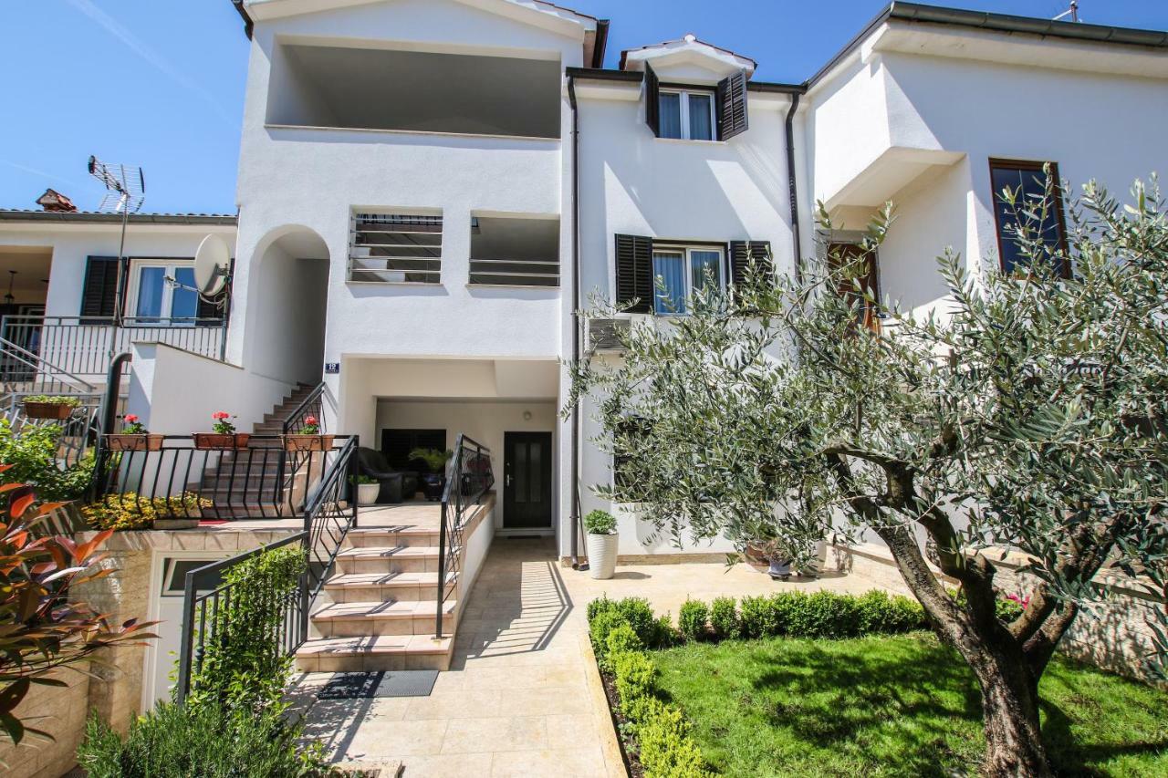 Apartmani Ljubica Poreč Exterior foto