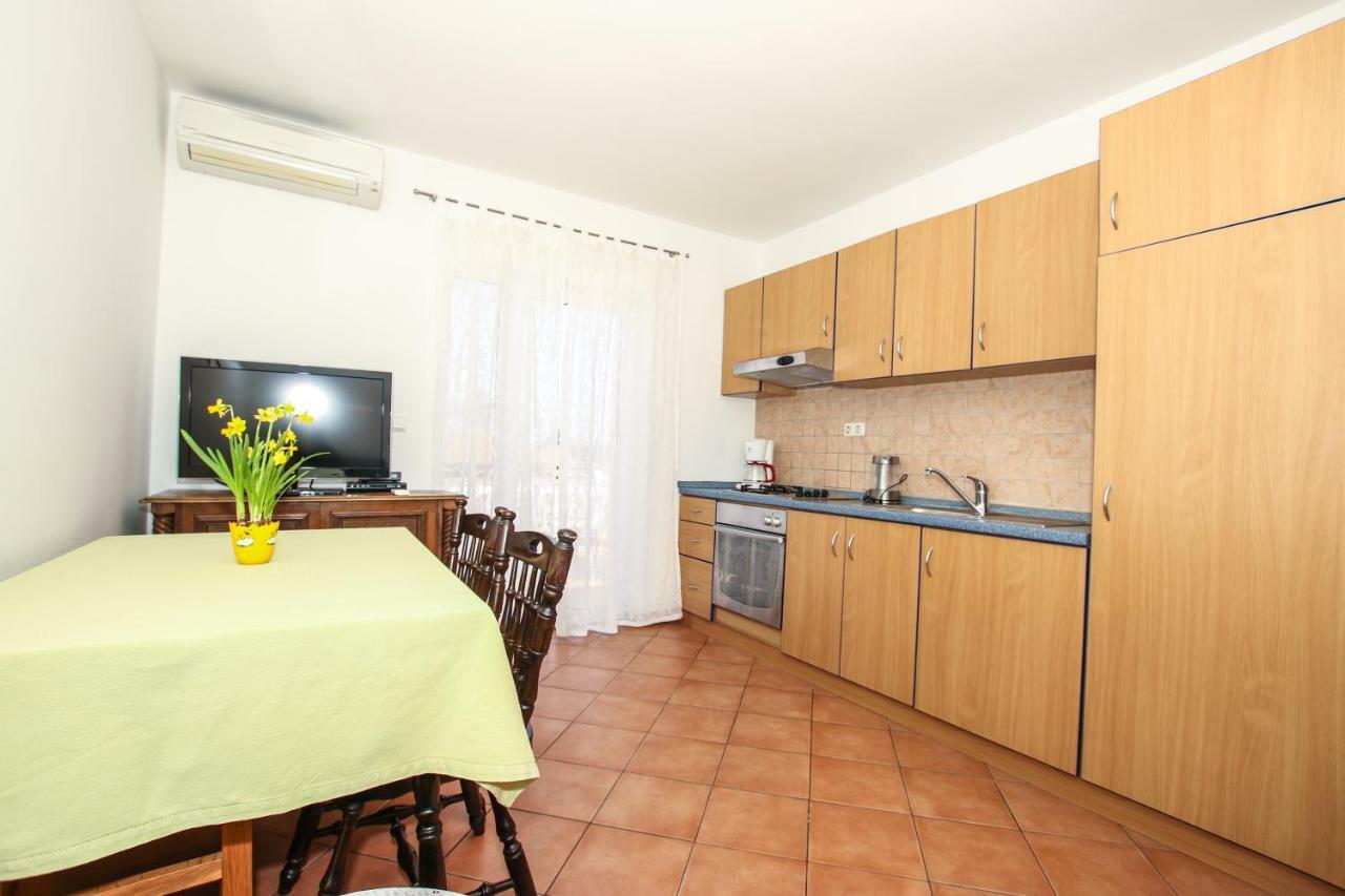 Apartmani Ljubica Poreč Exterior foto